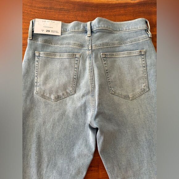 NWT Destructed frayed hem Button Fly High Rise Skinny Jeans Light Wash  sz 29/8 - Picture 14 of 16